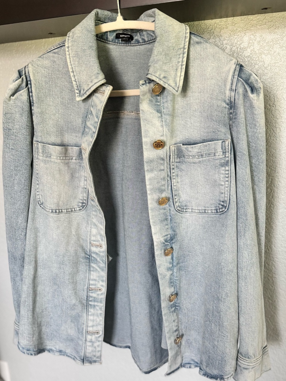 Express Light Blue Denim Jacket Puff Sleeves Gold Buttons Size XS NWOT
